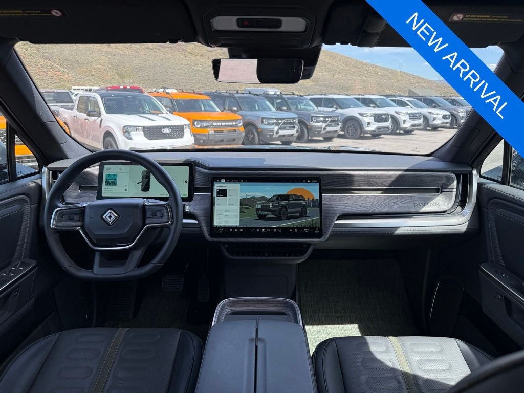 2026 Rivian R1S Base