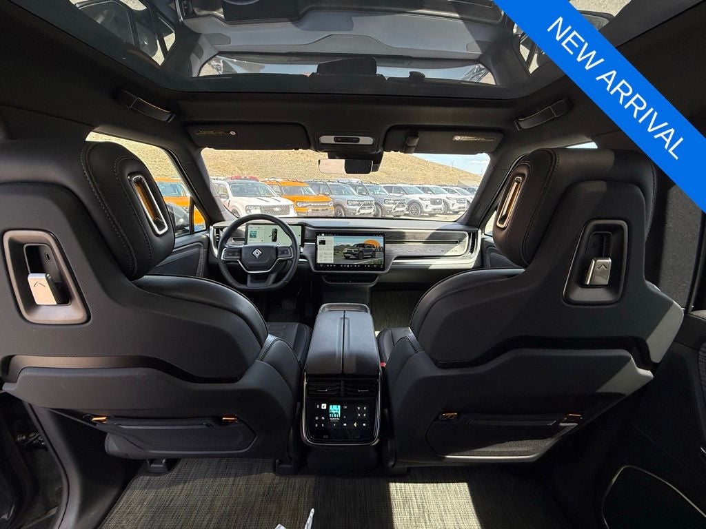 2026 Rivian R1S Base