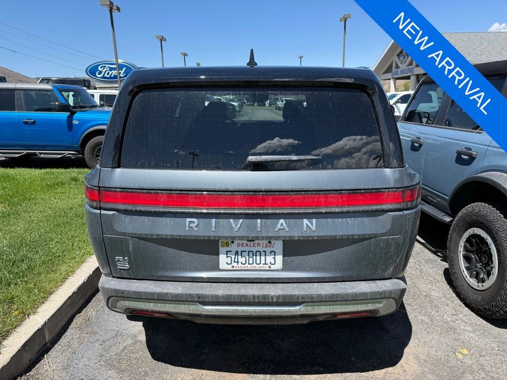 2026 Rivian R1S Base