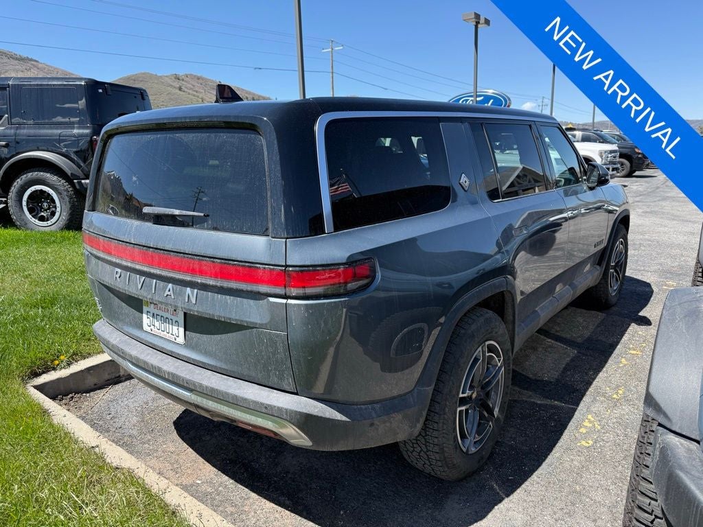 2026 Rivian R1S Base
