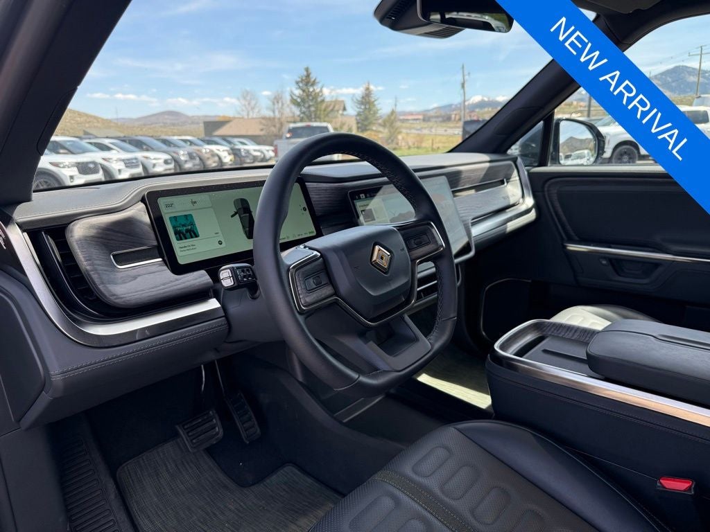 2026 Rivian R1S Base