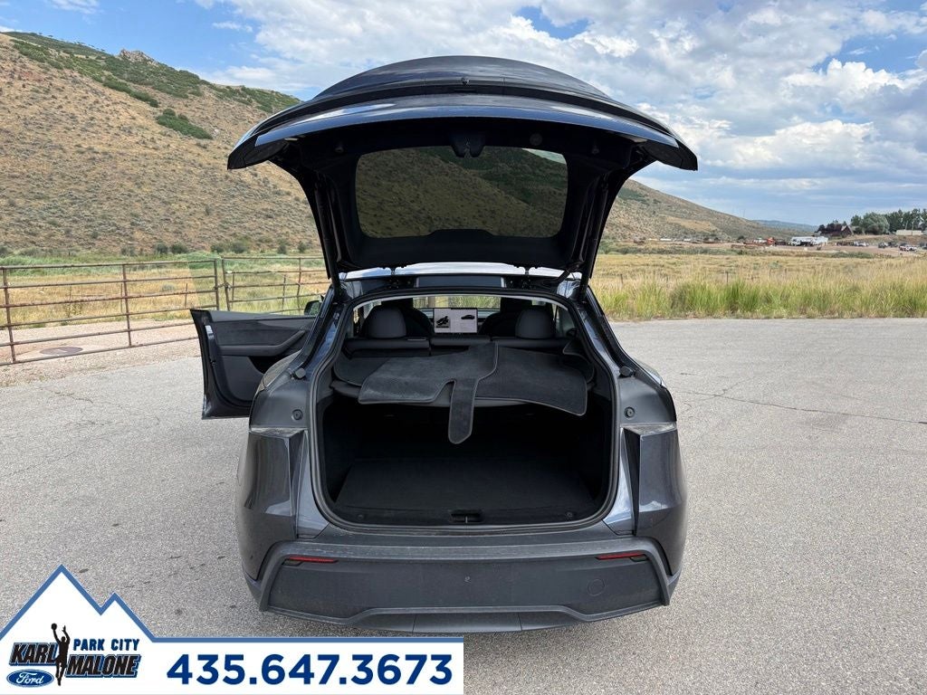 2026 Tesla Model Y Base