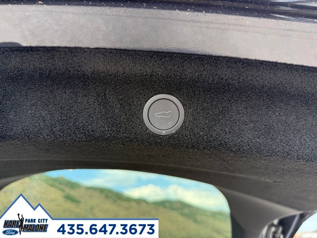 2026 Tesla Model Y Base