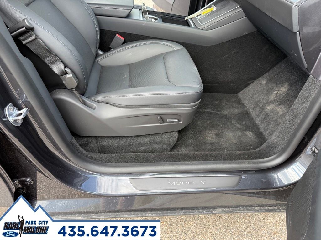 2026 Tesla Model Y Base
