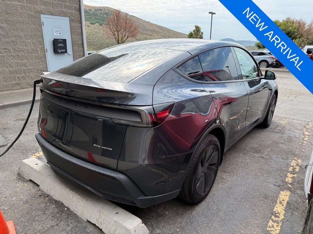 2026 Tesla Model Y Base