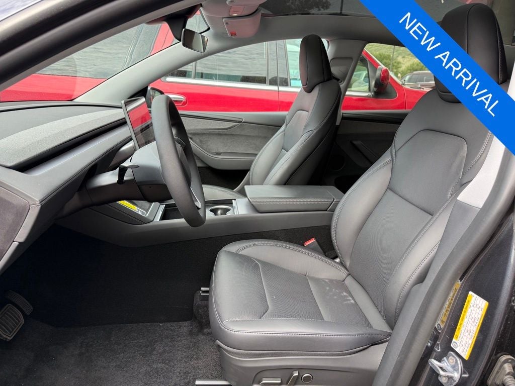 2026 Tesla Model Y Base