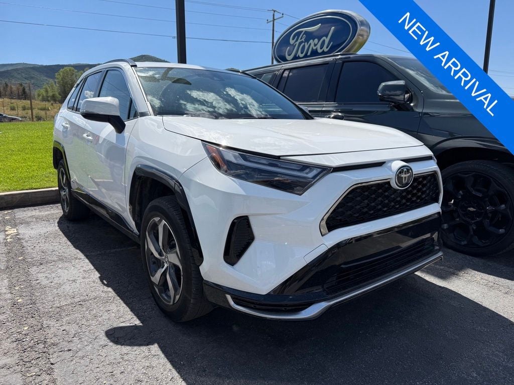 2025 Toyota RAV4 Plug-In Hybrid SE