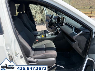 2025 Toyota RAV4 Plug-In Hybrid SE