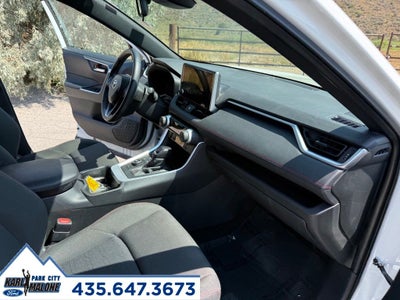 2025 Toyota RAV4 Plug-In Hybrid SE