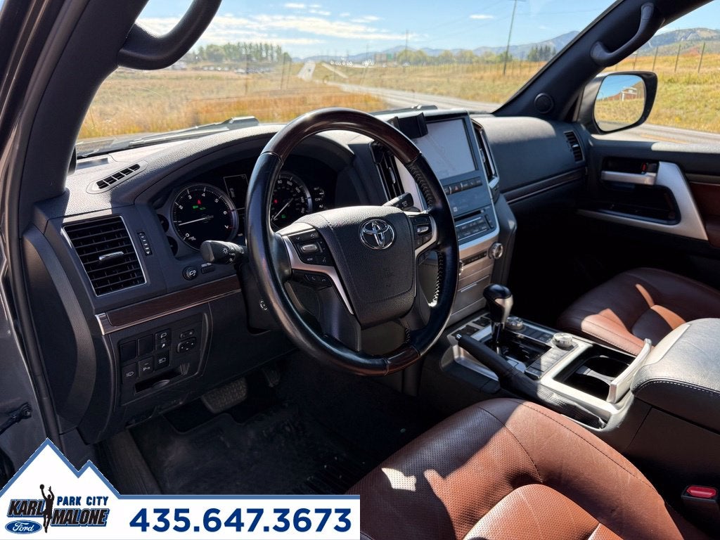 2018 Toyota Land Cruiser Base