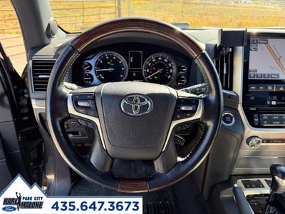 2018 Toyota Land Cruiser Base