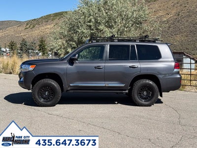 2018 Toyota Land Cruiser Base
