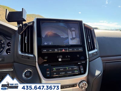 2018 Toyota Land Cruiser Base