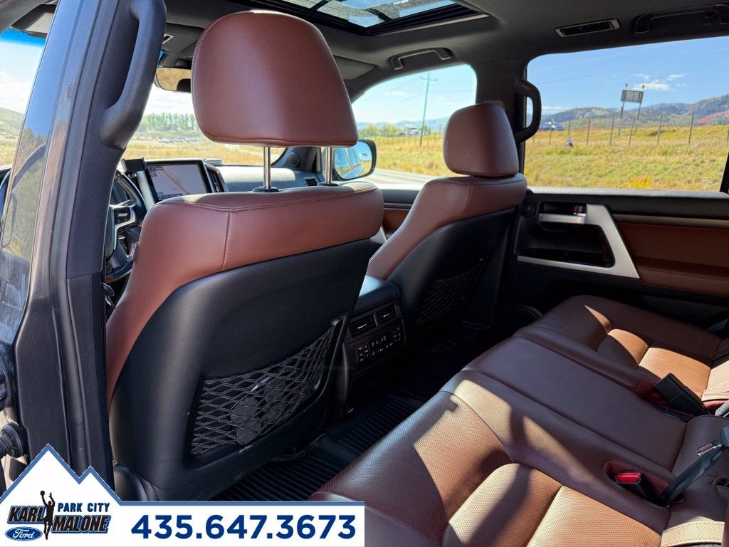 2018 Toyota Land Cruiser Base