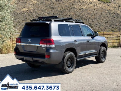 2018 Toyota Land Cruiser Base