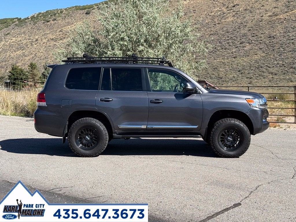 2018 Toyota Land Cruiser Base