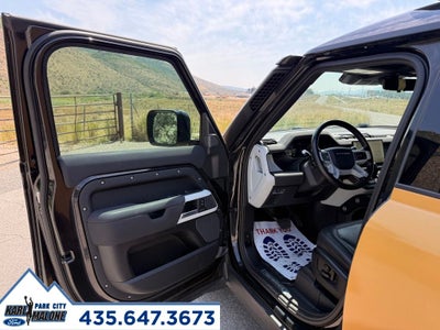 2022 Land Rover Defender 110 X-Dynamic SE