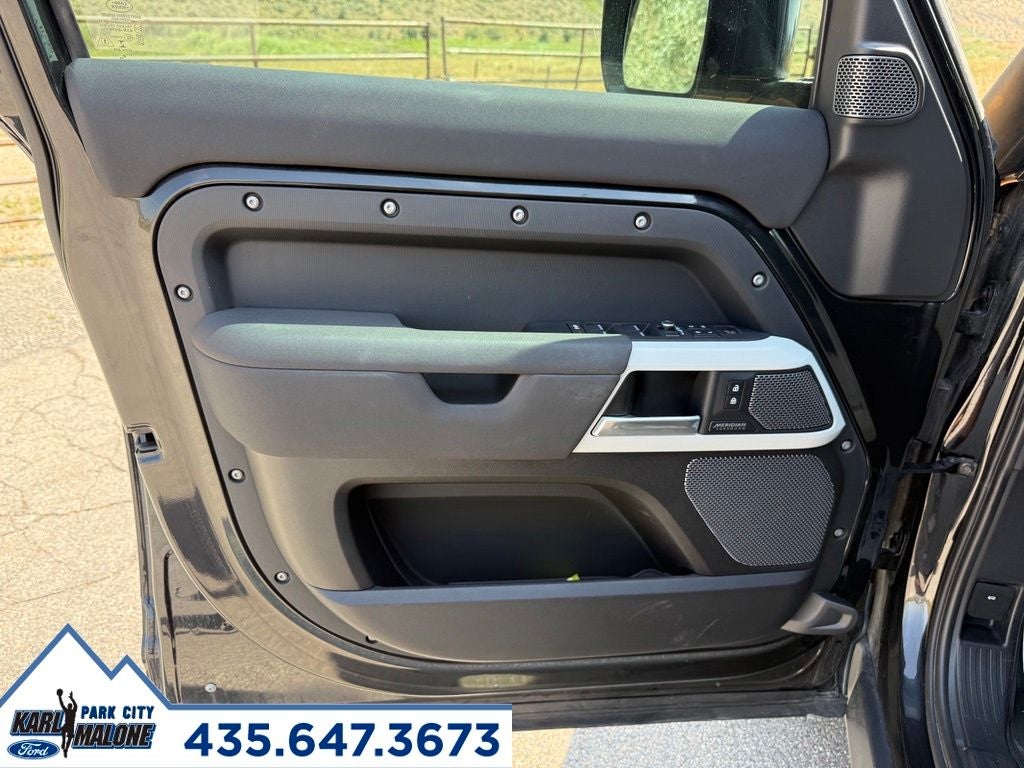 2022 Land Rover Defender 110 X-Dynamic SE