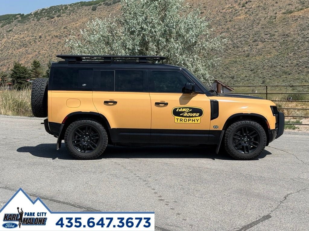 2022 Land Rover Defender 110 X-Dynamic SE