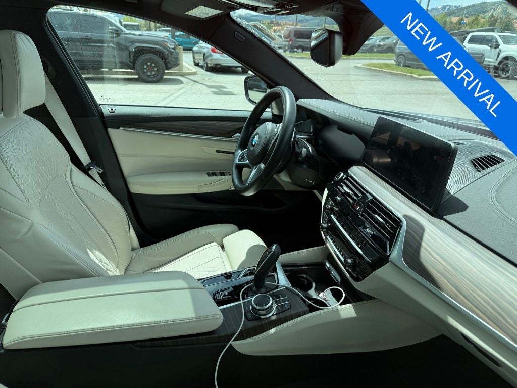 2022 BMW 5 Series M550i xDrive