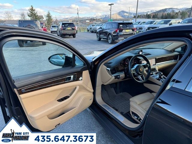 2018 Porsche Panamera 4