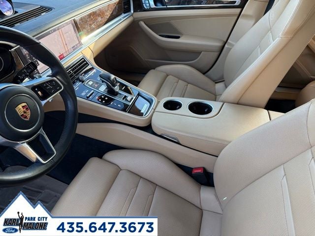 2018 Porsche Panamera 4