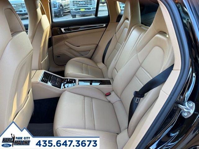 2018 Porsche Panamera 4