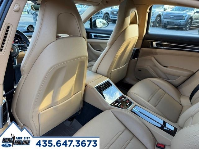 2018 Porsche Panamera 4