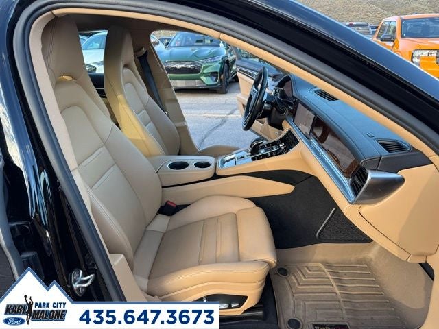 2018 Porsche Panamera 4