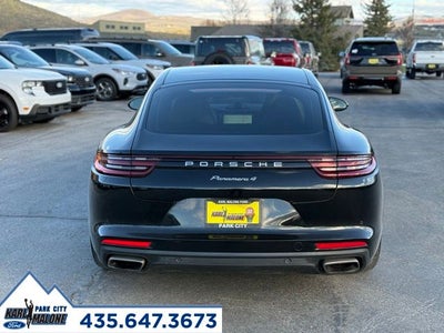 2018 Porsche Panamera 4