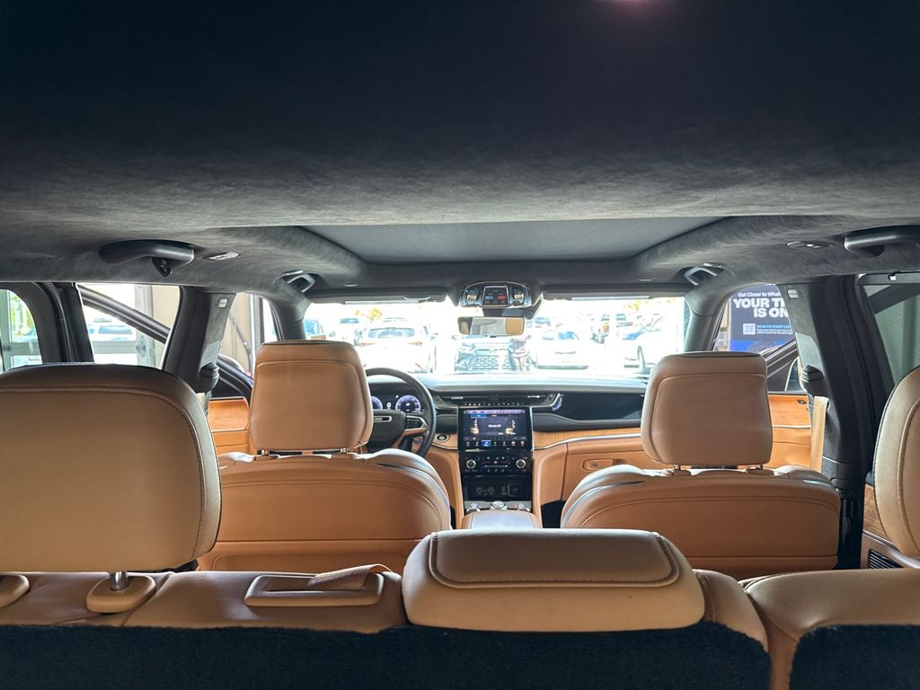 2022 Jeep Grand Cherokee Summit