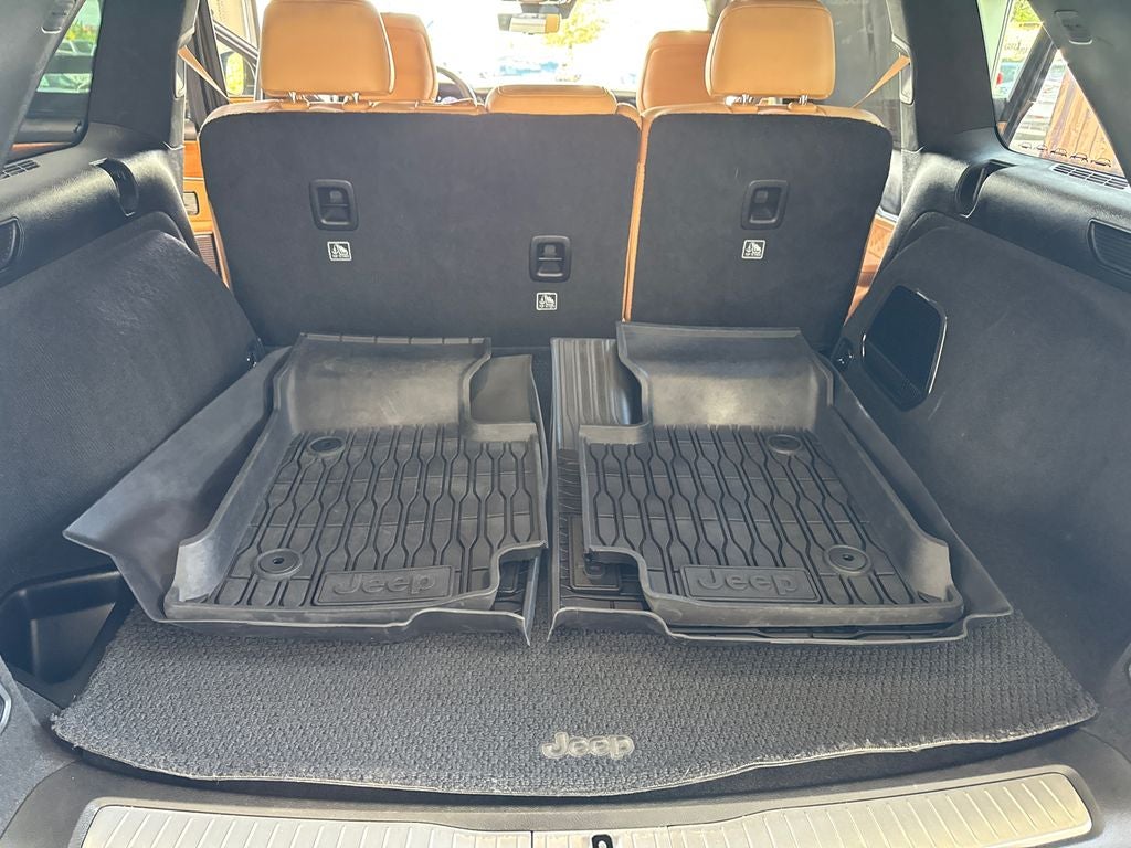 2022 Jeep Grand Cherokee Summit