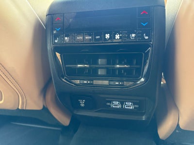 2022 Jeep Grand Cherokee Summit