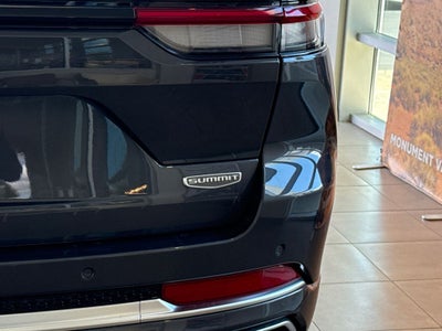 2022 Jeep Grand Cherokee Summit