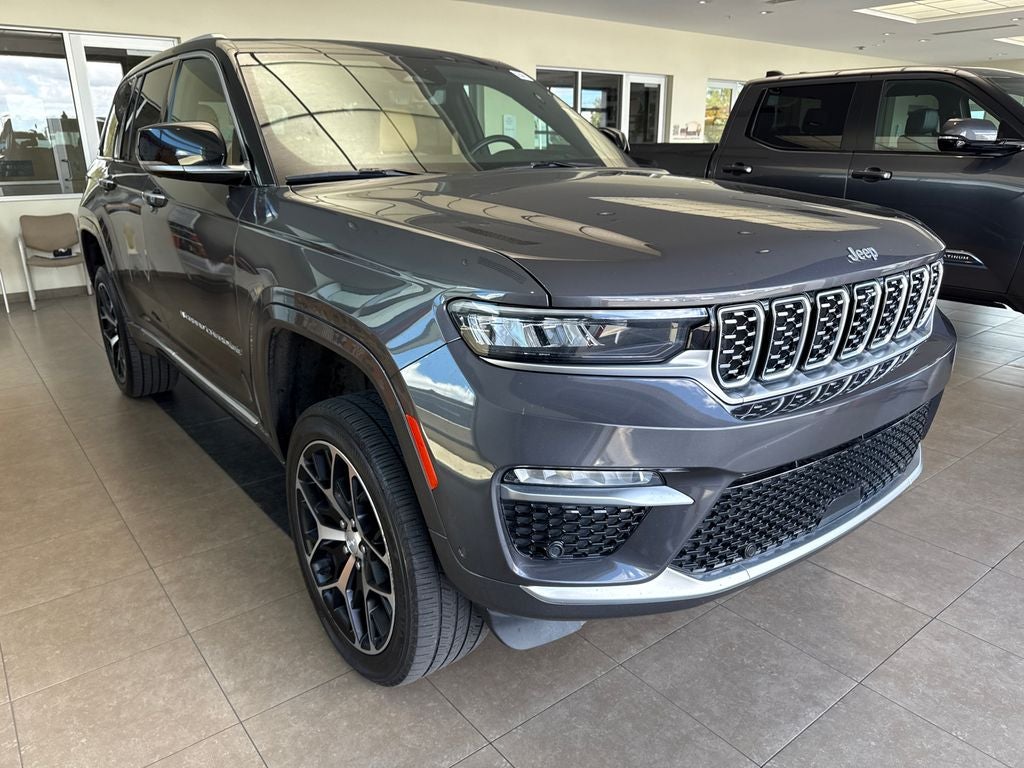 2022 Jeep Grand Cherokee Summit