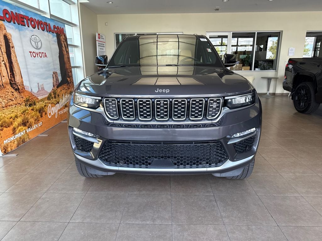 2022 Jeep Grand Cherokee Summit