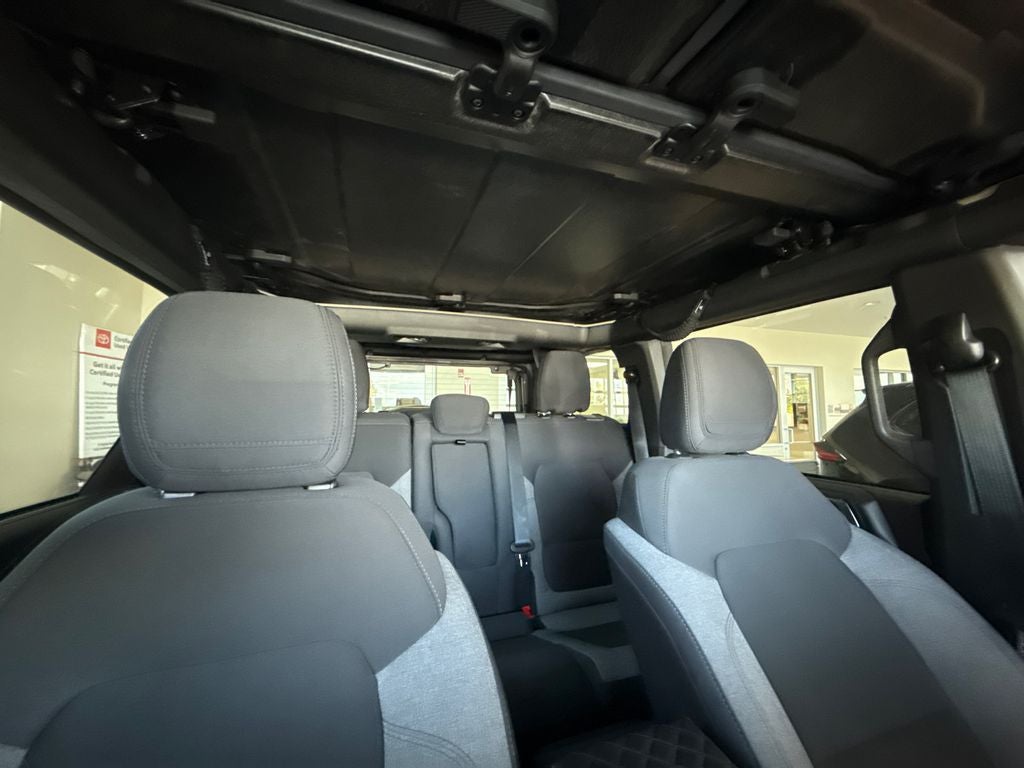 2025 Ford Bronco Base