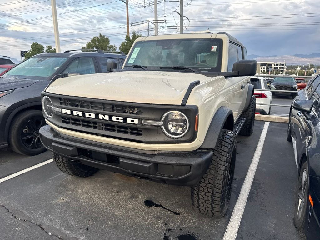 2025 Ford Bronco Base