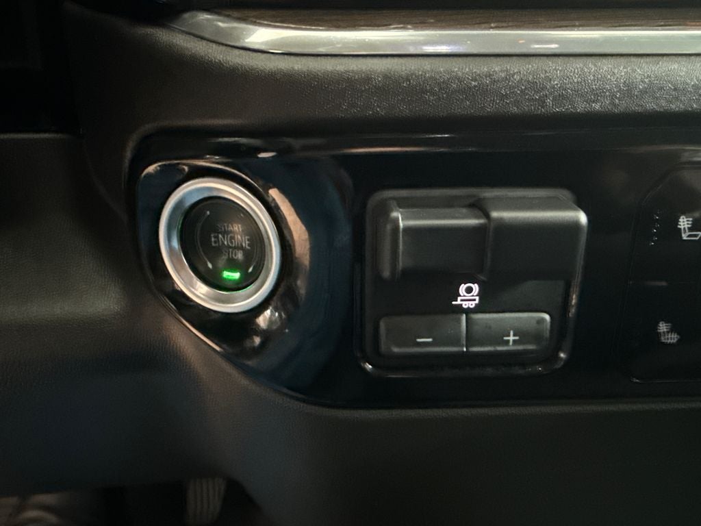 2025 Chevrolet Silverado 1500 LT LT1