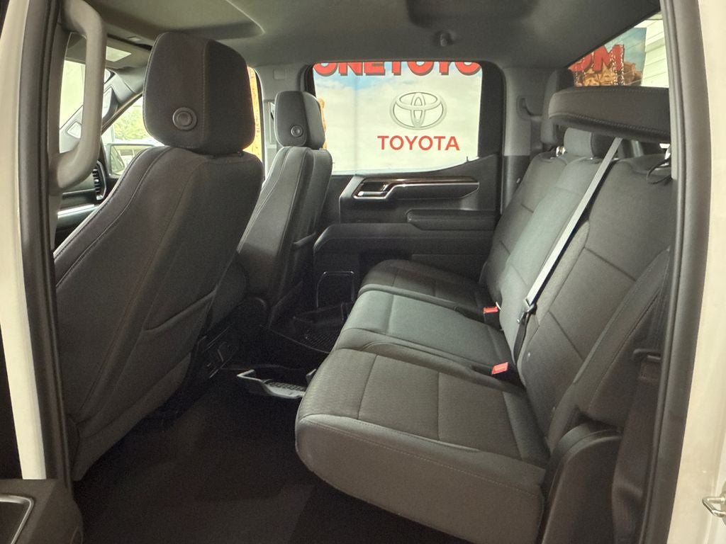 2025 Chevrolet Silverado 1500 LT LT1