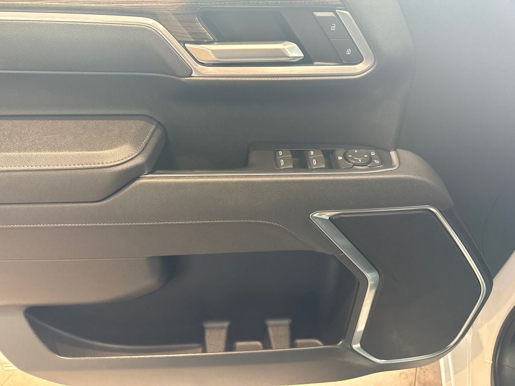 2025 Chevrolet Silverado 1500 LT LT1