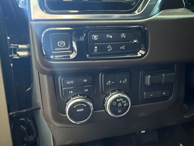 2025 GMC Yukon XL Elevation