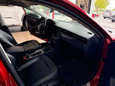 2020 Volkswagen Passat 2.0T R-Line