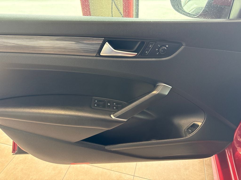 2020 Volkswagen Passat 2.0T R-Line