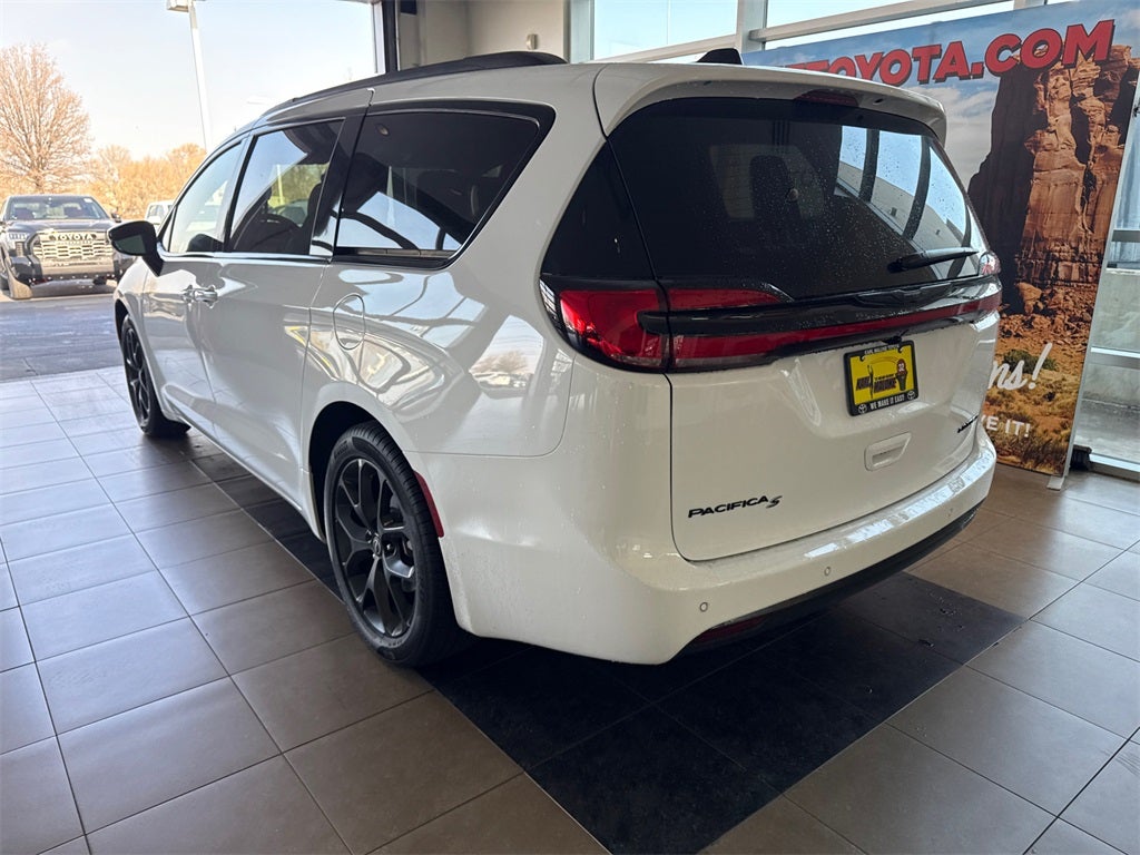 2026 Chrysler Pacifica Limited