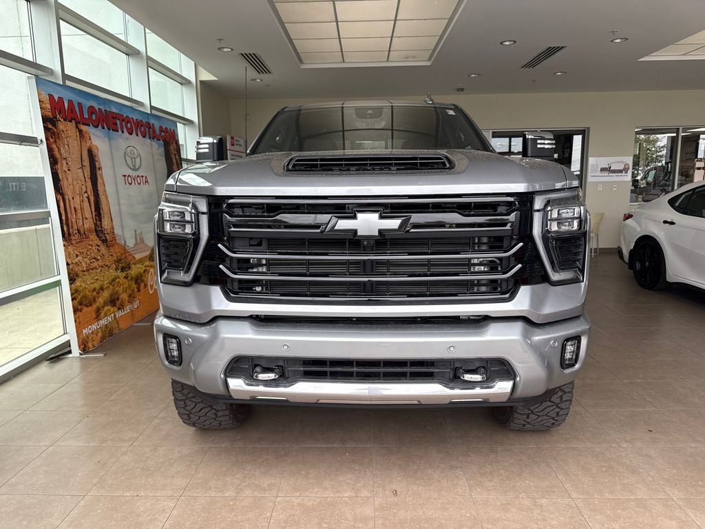 2025 Chevrolet Silverado 3500HD High Country