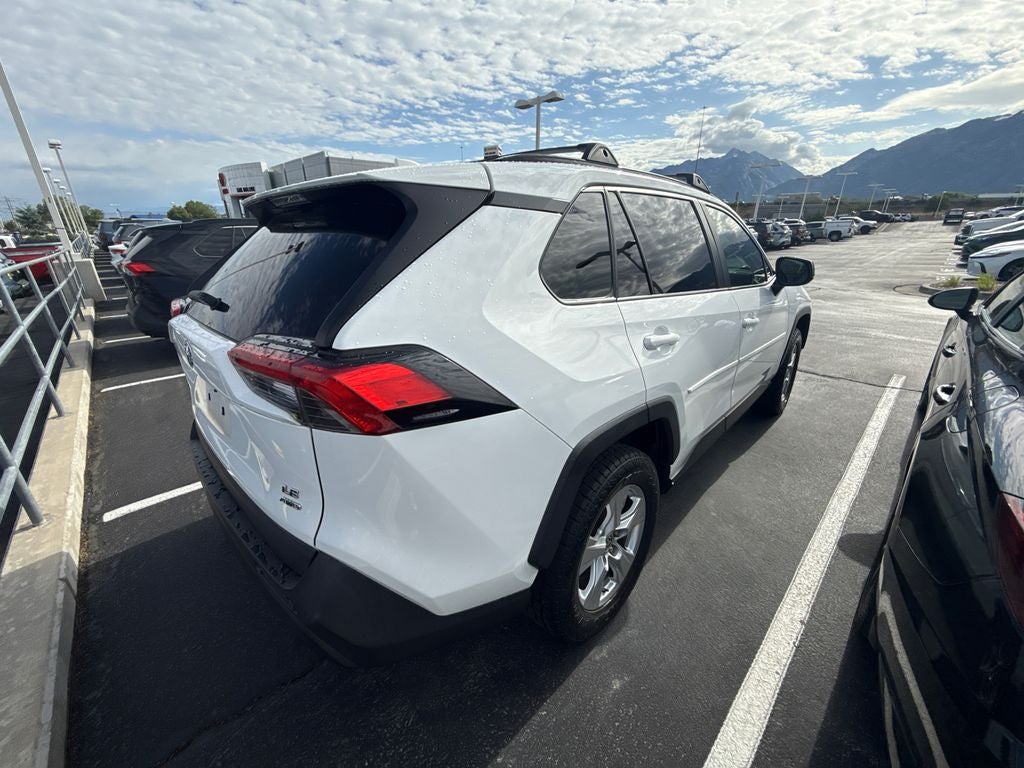 2021 Toyota RAV4 LE
