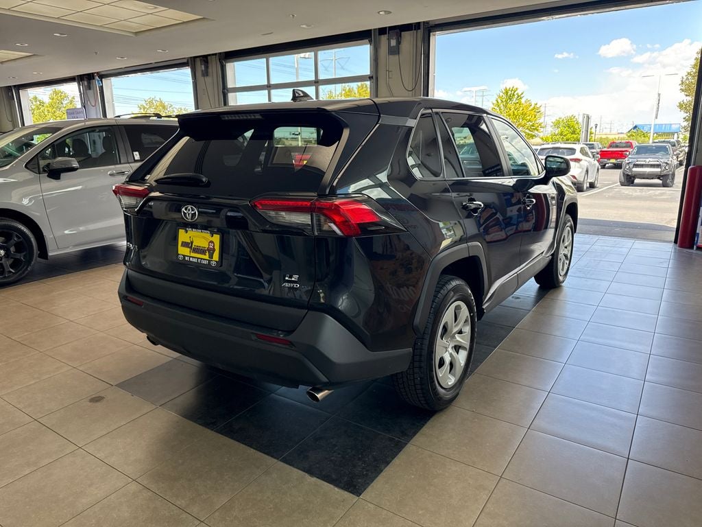2024 Toyota RAV4 LE
