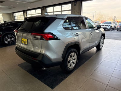 2024 Toyota RAV4 LE