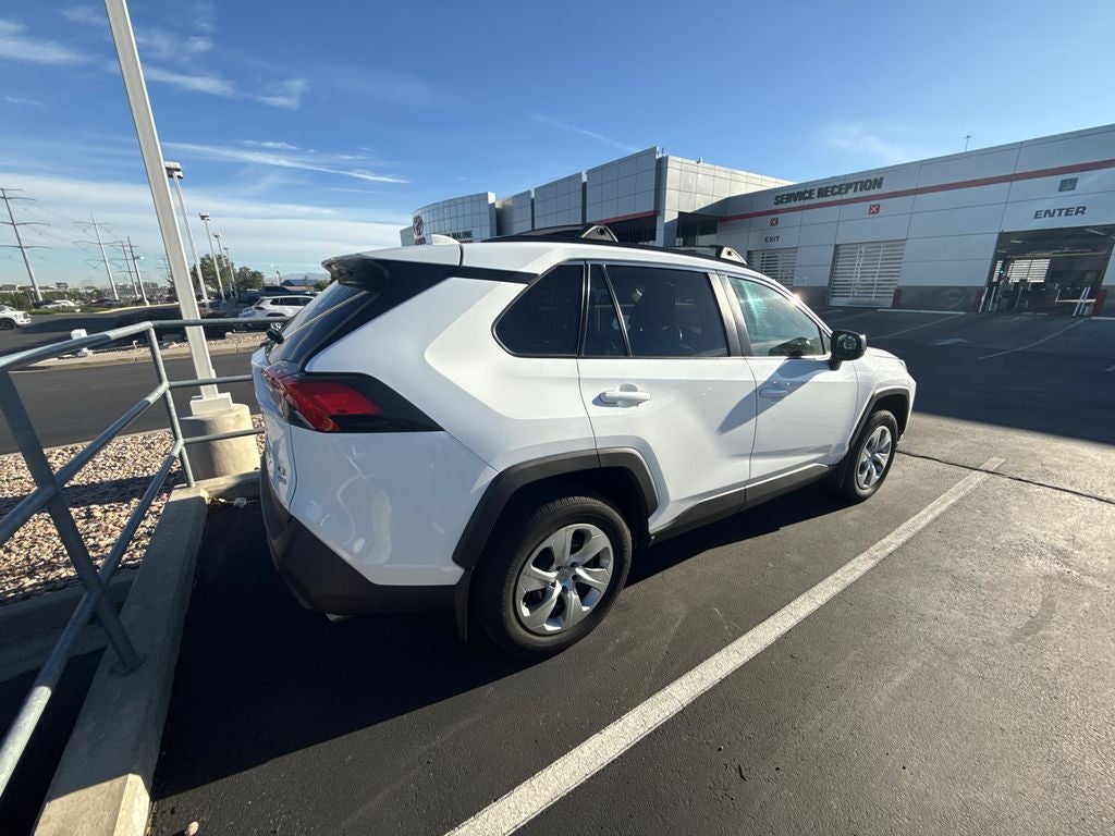 2021 Toyota RAV4 LE